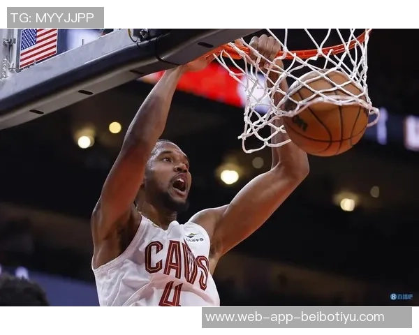 小莫布里半场表现抢眼17分钟内10投6中斩获13分4篮板2封盖